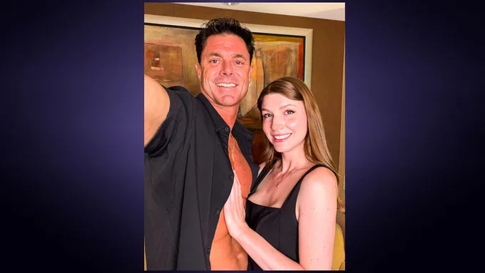 Alexis Bennet, Chris Sterling
