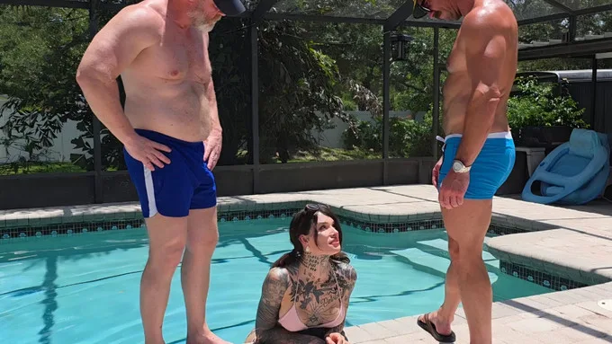 Amy Nosferatu